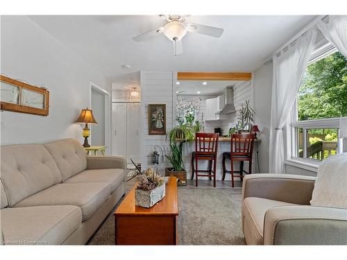 4 Nanticoke Valley Road, Nanticoke, ON - Indoor Photo Showing Living Room