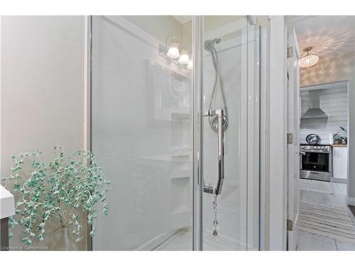 4 Nanticoke Valley Road, Nanticoke, ON - Indoor Photo Showing Bathroom