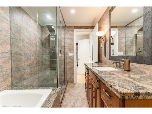 5071 Spruce Avenue, Burlington, ON - Indoor Photo Showing Bathroom