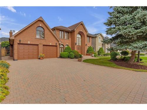 10 Embassy Drive, Hamilton, ON - Outdoor