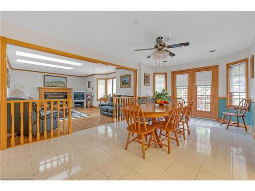 10 Embassy Drive, Hamilton, ON - Indoor Photo Showing Dining Room