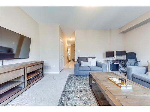 386 Belcourt Common, Oakville, ON - Indoor Photo Showing Living Room