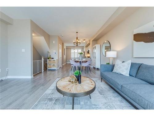 386 Belcourt Common, Oakville, ON - Indoor Photo Showing Living Room