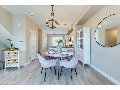 386 Belcourt Common, Oakville, ON - Indoor Photo Showing Dining Room