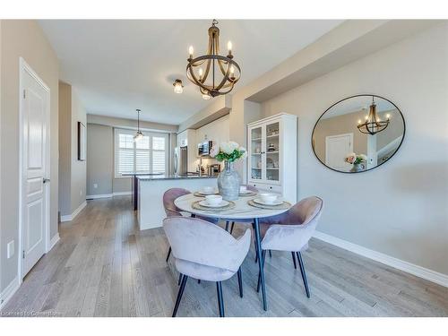 386 Belcourt Common, Oakville, ON - Indoor Photo Showing Dining Room