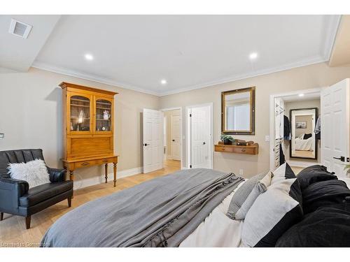 301-1477 Lakeshore Road, Burlington, ON - Indoor Photo Showing Bedroom