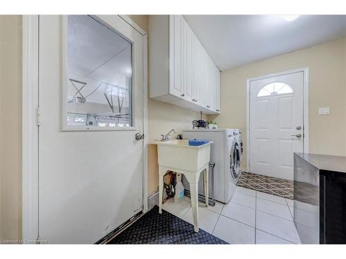 31 Vega Crescent, Hamilton, ON - Indoor Photo Showing Laundry Room