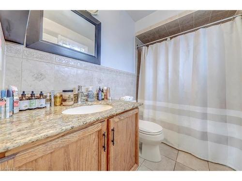 31 Vega Crescent, Hamilton, ON - Indoor Photo Showing Bathroom