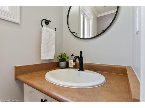 5106 Tree Court, Burlington, ON - Indoor Photo Showing Bathroom