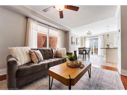 5106 Tree Court, Burlington, ON - Indoor Photo Showing Living Room