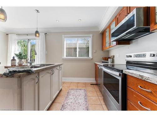 5106 Tree Court, Burlington, ON - Indoor Photo Showing Kitchen With Double Sink