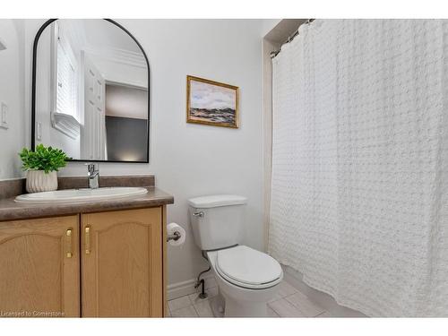 5106 Tree Court, Burlington, ON - Indoor Photo Showing Bathroom