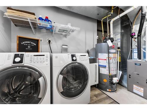 5106 Tree Court, Burlington, ON - Indoor Photo Showing Laundry Room