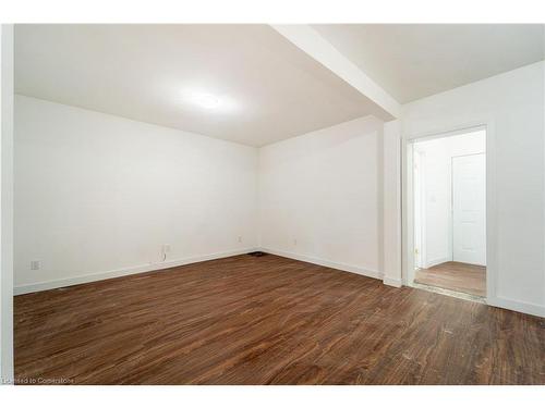 305 Cannon Street E, Hamilton, ON - Indoor Photo Showing Other Room