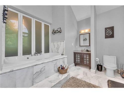 12 Sims Lock Road, Caledonia, ON - Indoor Photo Showing Bathroom