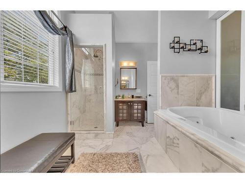 12 Sims Lock Road, Caledonia, ON - Indoor Photo Showing Bathroom