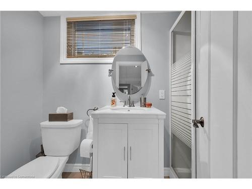 12 Sims Lock Road, Caledonia, ON - Indoor Photo Showing Bathroom