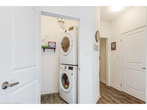 627-125 Shoreview Place, Stoney Creek, ON - Indoor Photo Showing Laundry Room