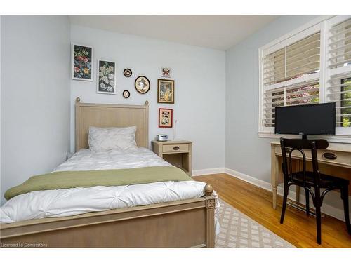 262 Alscot Crescent, Oakville, ON - Indoor Photo Showing Bedroom