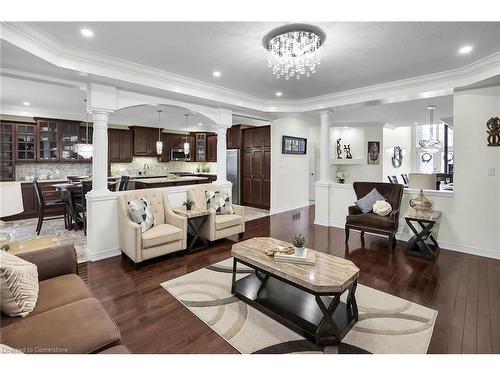 183 Chambers Drive, Ancaster, ON - Indoor Photo Showing Living Room