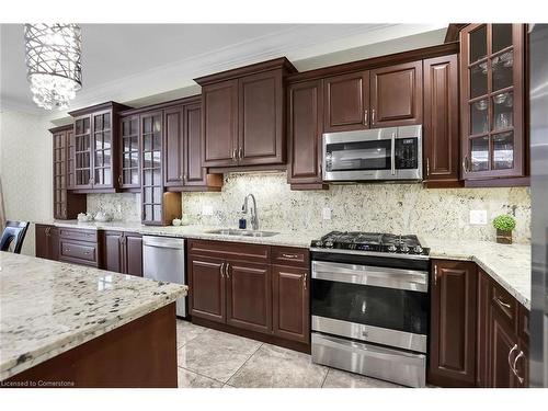 183 Chambers Drive, Ancaster, ON - Indoor Photo Showing Kitchen With Upgraded Kitchen