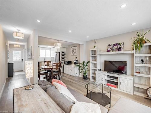 23-120 Quigley Road, Hamilton, ON - Indoor Photo Showing Living Room