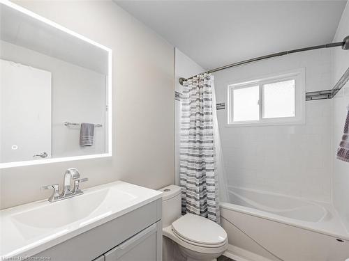 23-120 Quigley Road, Hamilton, ON - Indoor Photo Showing Bathroom