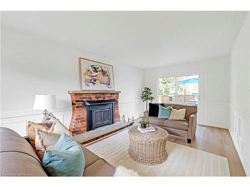 677 Carmen Court, Burlington, ON - Indoor Photo Showing Living Room With Fireplace