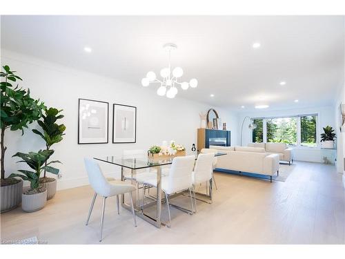 2260 Britannia Road, Burlington, ON - Indoor Photo Showing Dining Room