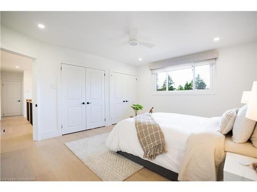 2260 Britannia Road, Burlington, ON - Indoor Photo Showing Bedroom