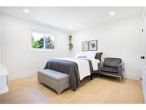 2260 Britannia Road, Burlington, ON - Indoor Photo Showing Bedroom