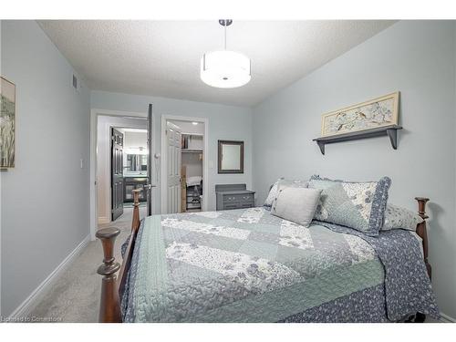 202-159 Lake Street, St. Catharines, ON - Indoor Photo Showing Bedroom