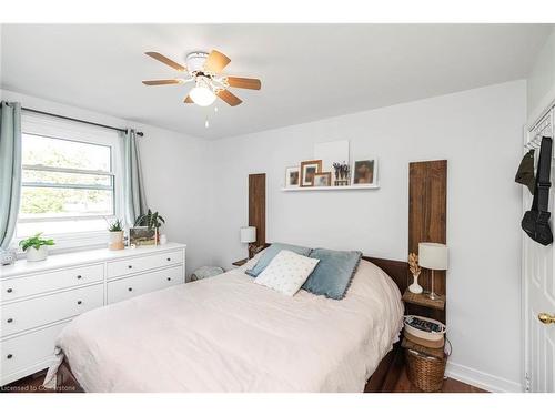 37 Powerview Avenue, St. Catharines, ON - Indoor Photo Showing Bedroom