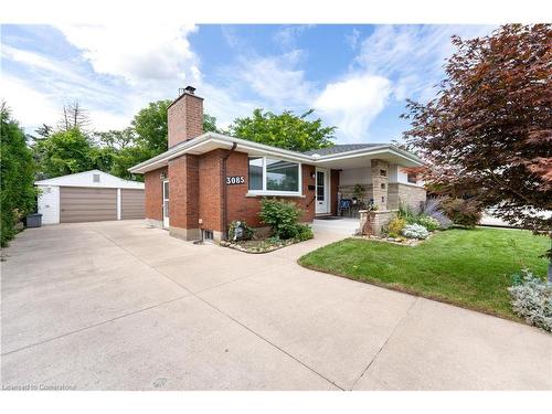 3085 Kingswood Crescent, Niagara Falls, ON - Outdoor With Facade