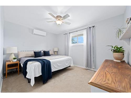 3085 Kingswood Crescent, Niagara Falls, ON - Indoor Photo Showing Bedroom