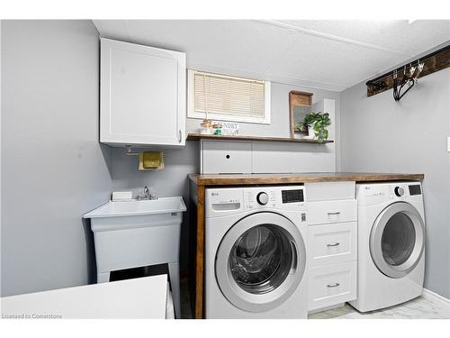 3085 Kingswood Crescent, Niagara Falls, ON - Indoor Photo Showing Laundry Room