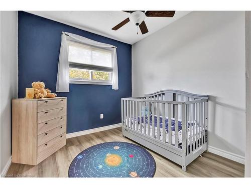 60-11 Harrisford Street, Hamilton, ON - Indoor Photo Showing Bedroom