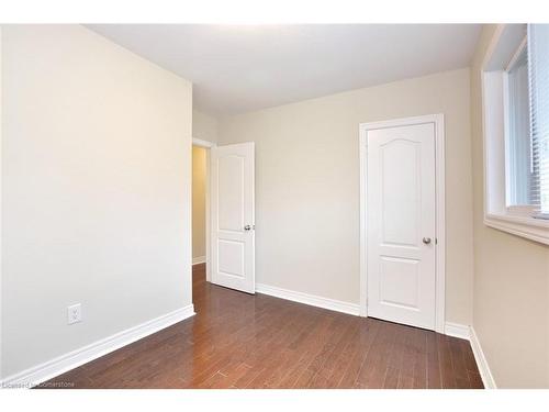 1-70 Brentwood Drive, Hamilton, ON - Indoor Photo Showing Other Room