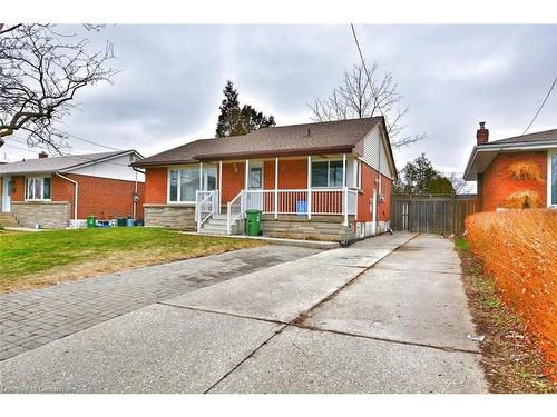 1-70 Brentwood Drive, Hamilton, ON - Outdoor