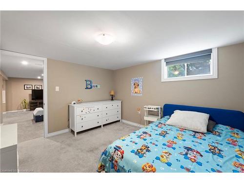 30 Randall Avenue, Hamilton, ON - Indoor Photo Showing Bedroom