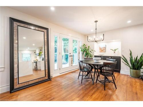 898 Partridge Drive, Burlington, ON - Indoor Photo Showing Dining Room