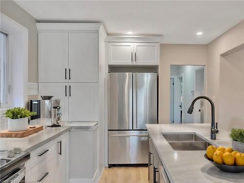 Upper-5 Sunning Hill Avenue, Hamilton, ON - Indoor Photo Showing Kitchen With Double Sink With Upgraded Kitchen