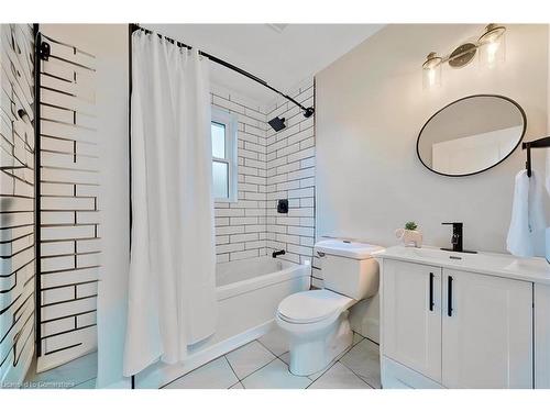 Upper-5 Sunning Hill Avenue, Hamilton, ON - Indoor Photo Showing Bathroom