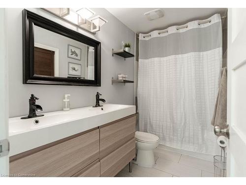 2323 Glastonbury Road, Burlington, ON - Indoor Photo Showing Bathroom