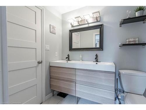 2323 Glastonbury Road, Burlington, ON - Indoor Photo Showing Bathroom