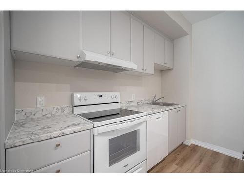 142-50 Herrick Avenue, St. Catharines, ON - Indoor Photo Showing Kitchen