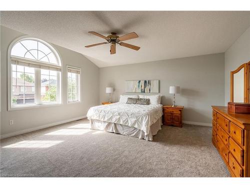 2405 Orchard Road, Burlington, ON - Indoor Photo Showing Bedroom