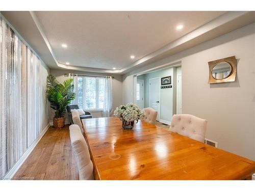 2405 Orchard Road, Burlington, ON - Indoor Photo Showing Dining Room