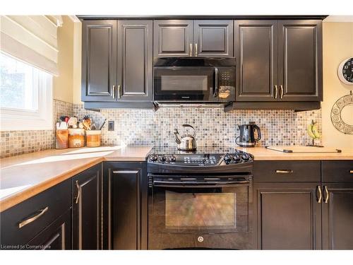 89 Larraine Avenue, Dundas, ON - Indoor Photo Showing Kitchen