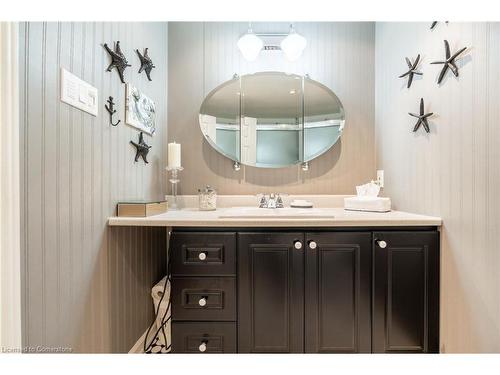 89 Larraine Avenue, Dundas, ON - Indoor Photo Showing Bathroom